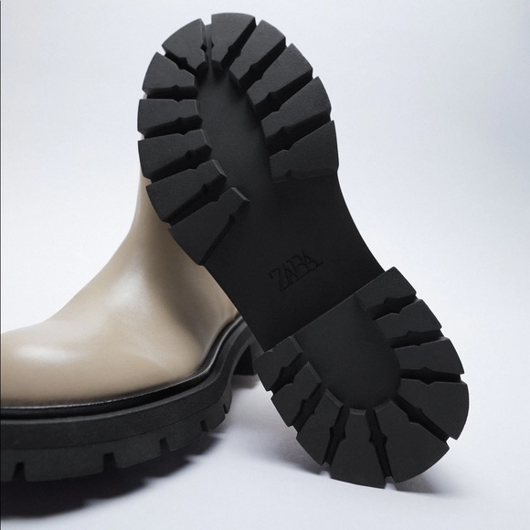 Zara FLAT LEATHER ANKLE LUG BOOTS W/ TRACK SOLES - Picture 5 of 6